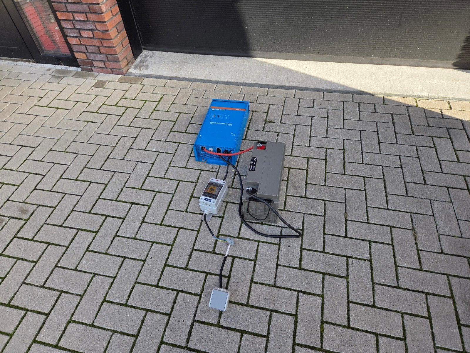Victron 2000 watt omvormer 130 ah agm accu 12V inverter, Ophalen