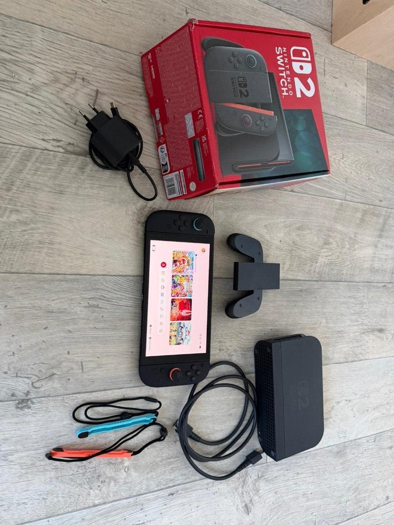 Nintendo Switch 2, Met games, Verzenden, Met 2 controllers, Zo goed als nieuw