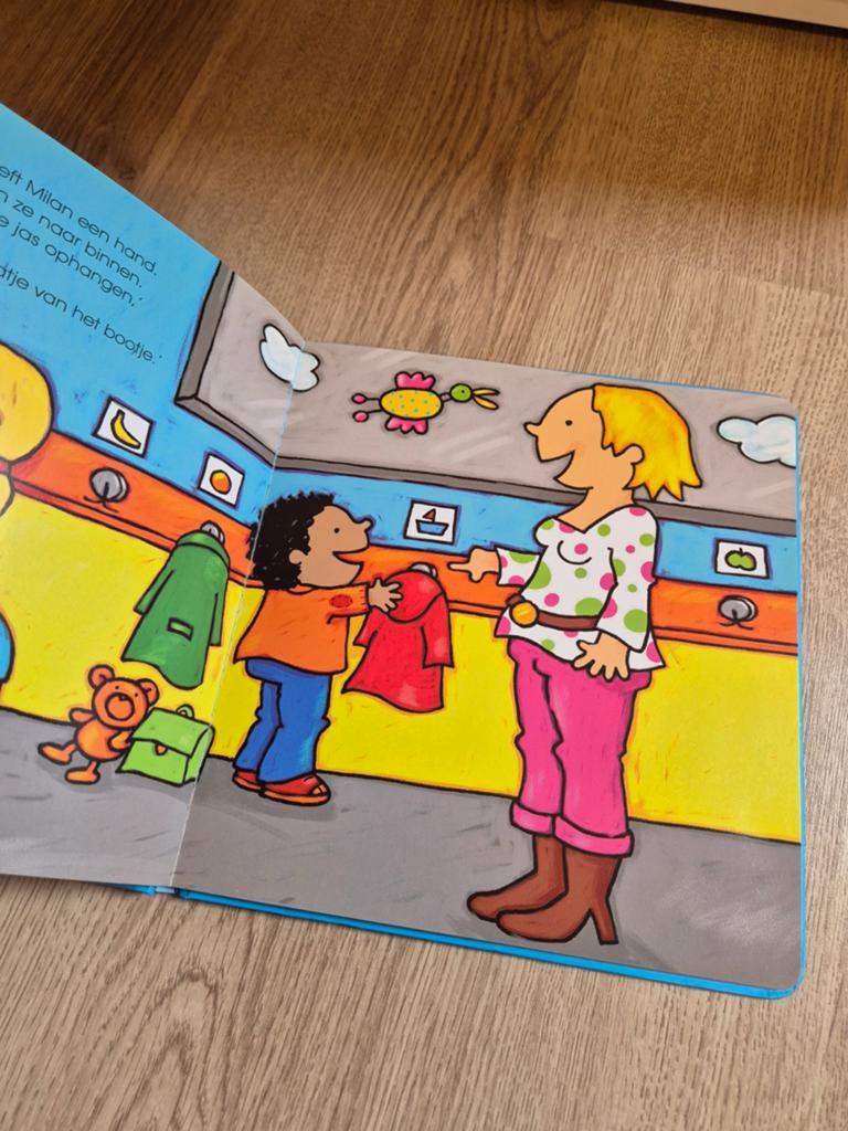 Boek - de eerste schooldag van Milan, Ophalen of Verzenden