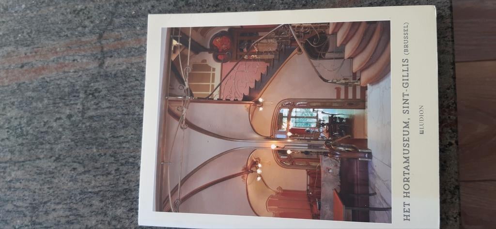 Het hortamuseum sint gillis belgie, Ophalen of Verzenden, Zo goed als nieuw