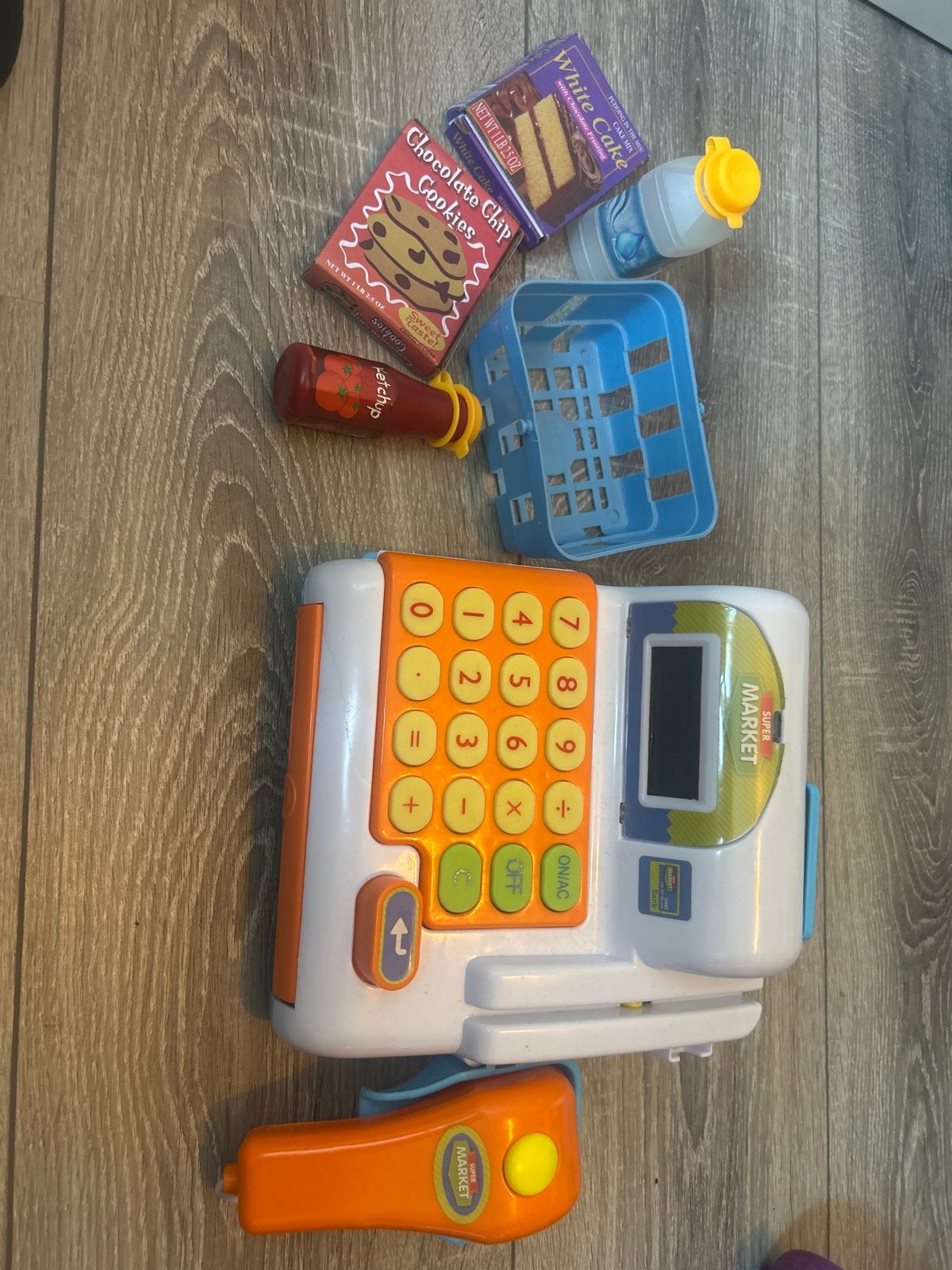 Speelgoedkassa met accessoires voor urenlang speelplezier, Ophalen, Gebruikt, Jongen of Meisje