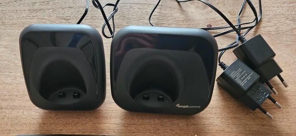 Amplicomms Seniorentelefoon - 2 Handsets + Laders, Telecommunicatie, Vaste telefoons | Handsets en Draadloos, Ophalen of Verzenden