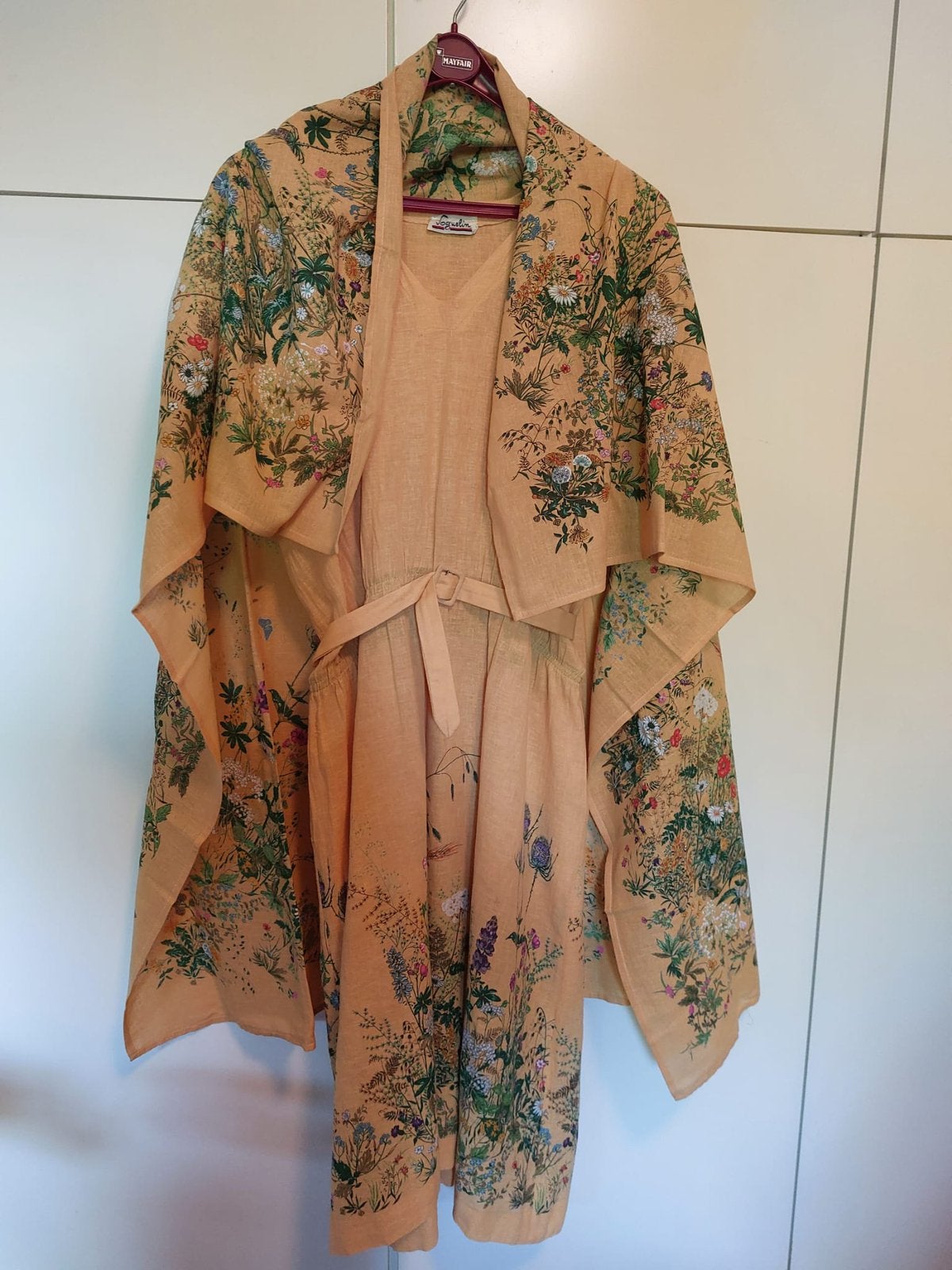 Vinted Italiaanse jurk uit jaren 70, Kleding | Dames, Ophalen of Verzenden, Overige kleuren, Onder de knie