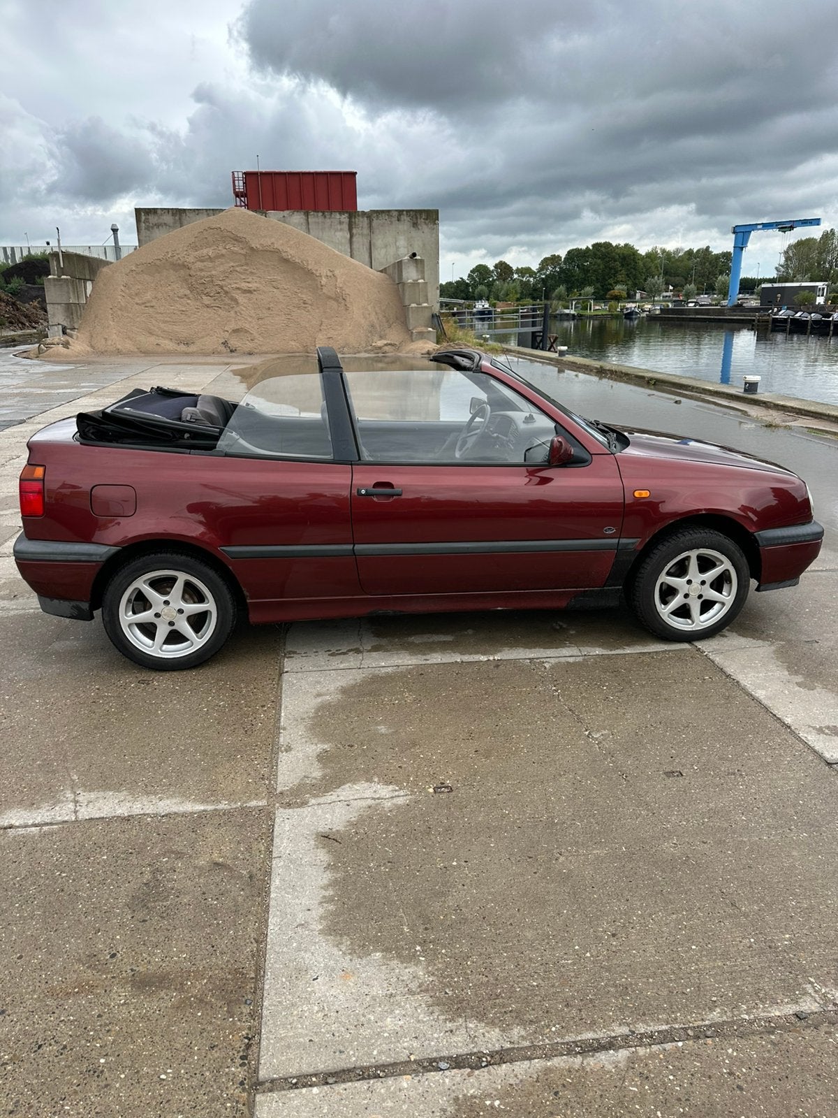 Volkswagen Golf 1.8 Cabriolet 55KW E2 1996 Rood, Voorwielaandrijving, 4 cilinders, Cabriolet, 49 €/maand