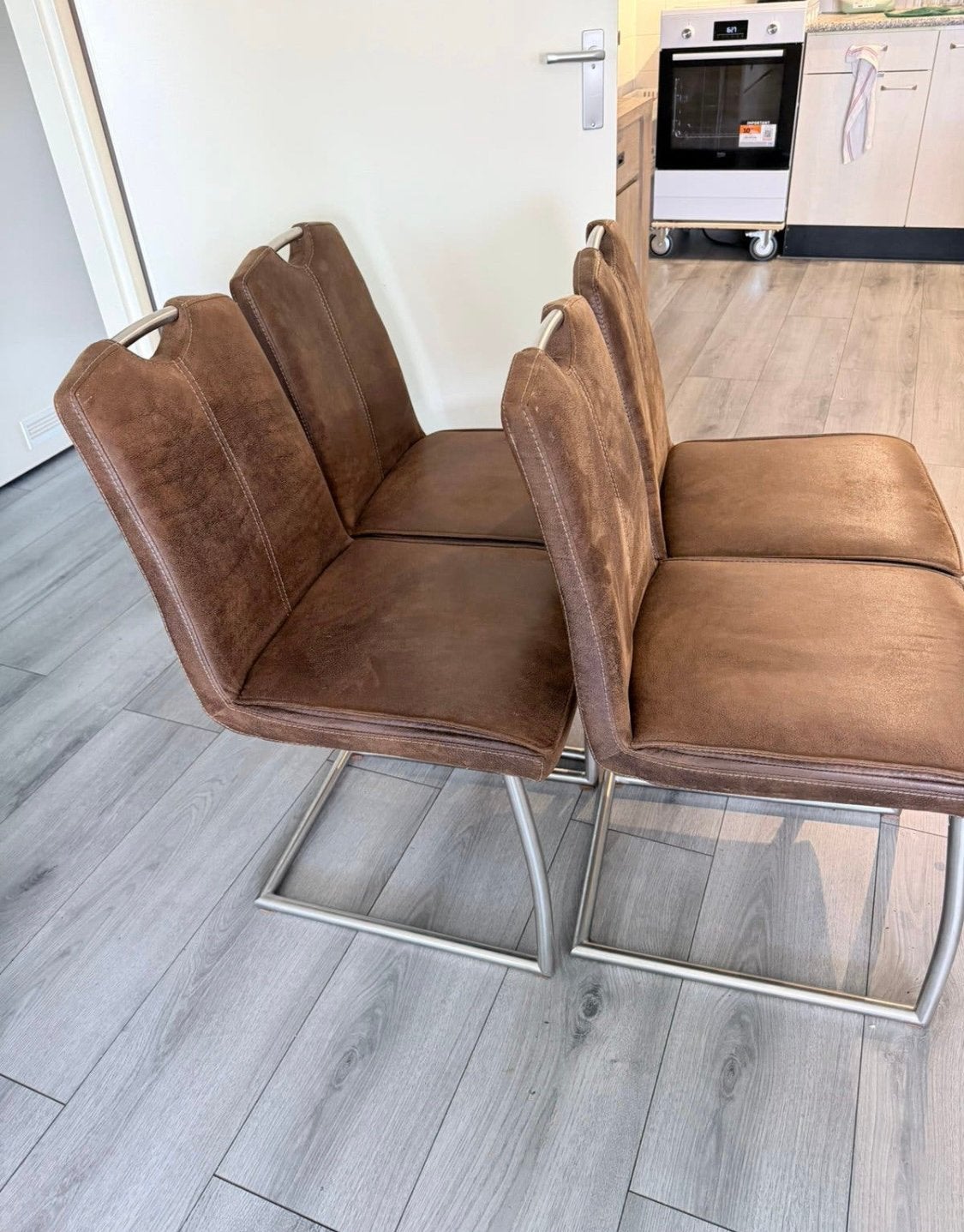 4 mooie stoelen / eetkamerstoelen te koop, Ophalen, Zo goed als nieuw, Bruin, Leer