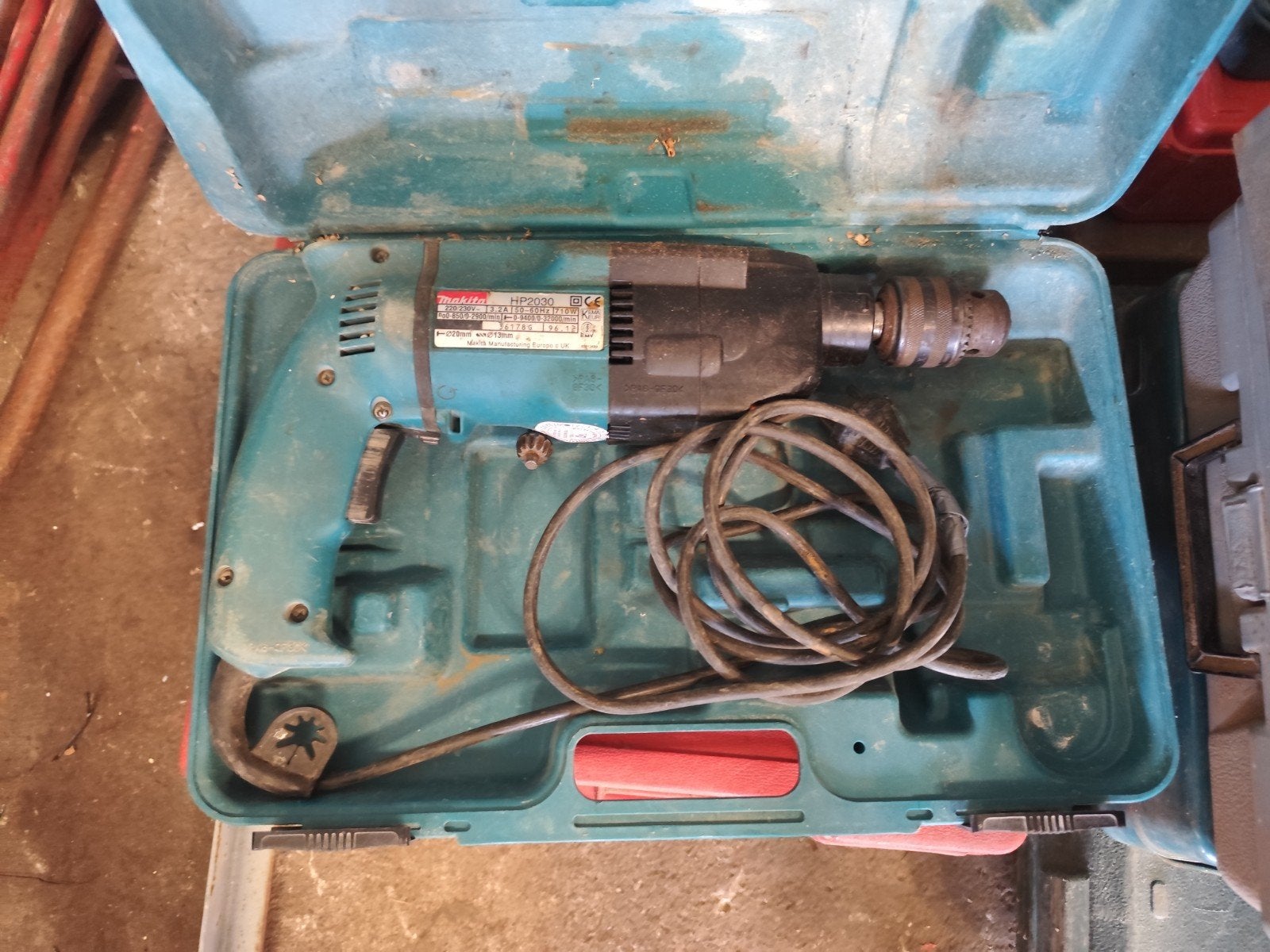 Makita hp 2030 boormachine, Boormachine, Ophalen of Verzenden, Variabele snelheid, Gebruikt