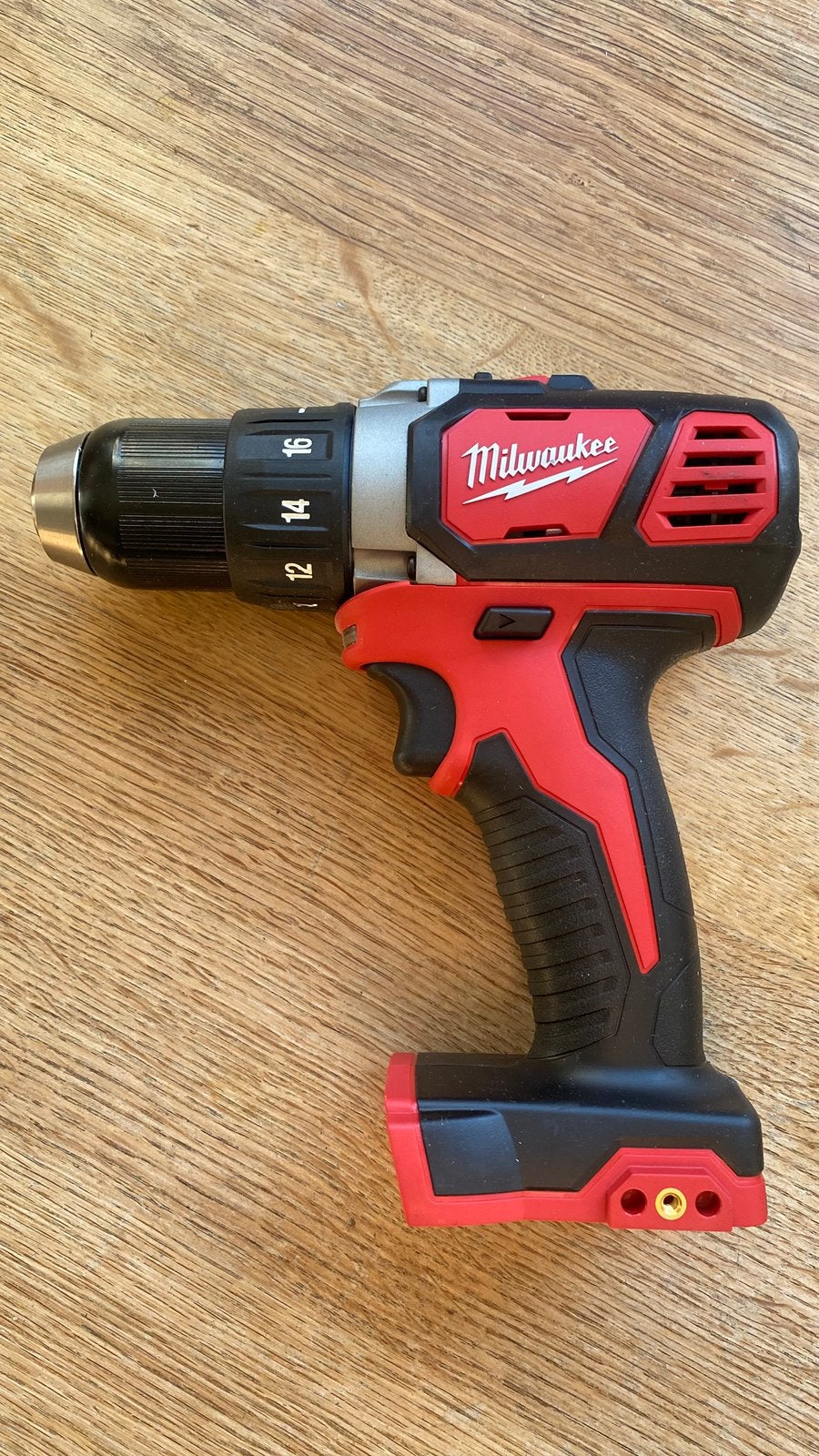 NIEUWE Milwaukee M18 BDD-0 Accu Schroefboormachine 18V Body, Ophalen of Verzenden, Zo goed als nieuw, Boor- en Schroefmachine