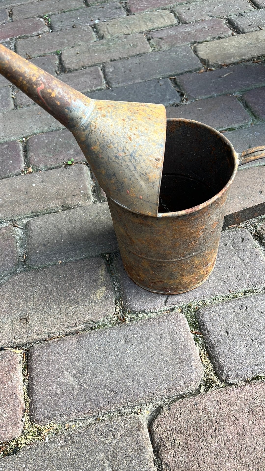Roestige schenkkan gieter klein gok 1.5 liter, Tuin en Terras, Ophalen of Verzenden, Gebruikt