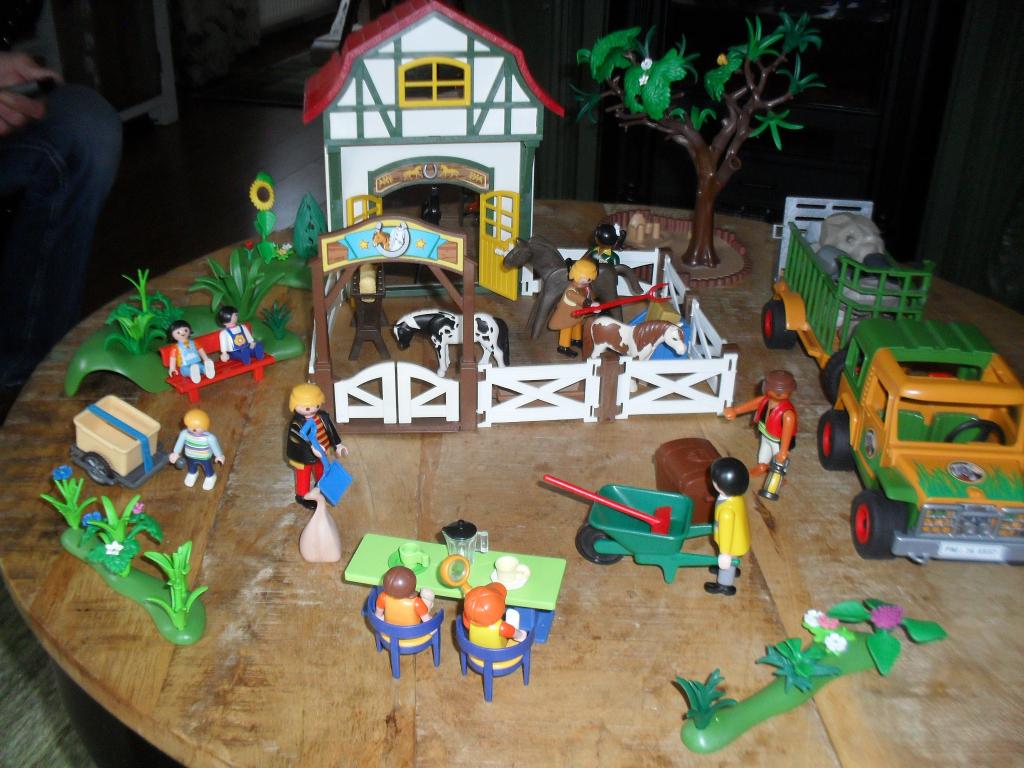 Playmobil paarden boerderij set no 7, Kinderen en Baby's, Speelgoed | Playmobil, Ophalen of Verzenden, Zo goed als nieuw, Los playmobil