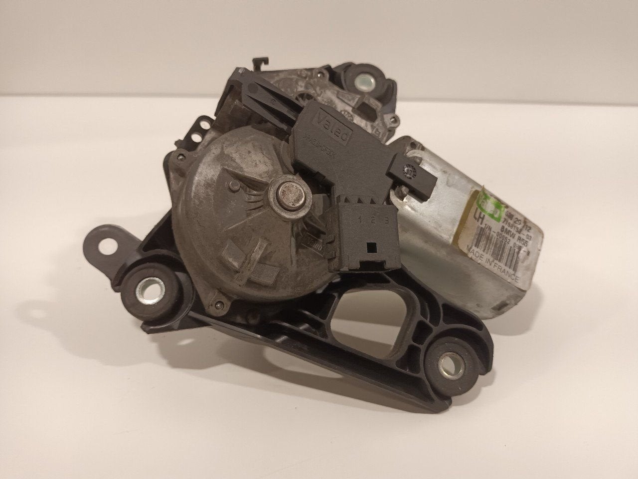 Ruitenwissermotor achter Mini Clubman, Onderdelen@venauto.nl, Van der Ven Autorecycling B.V., Gebruikt, Ettenseweg 76, 4706 PB Roosendaal, The Netherlands