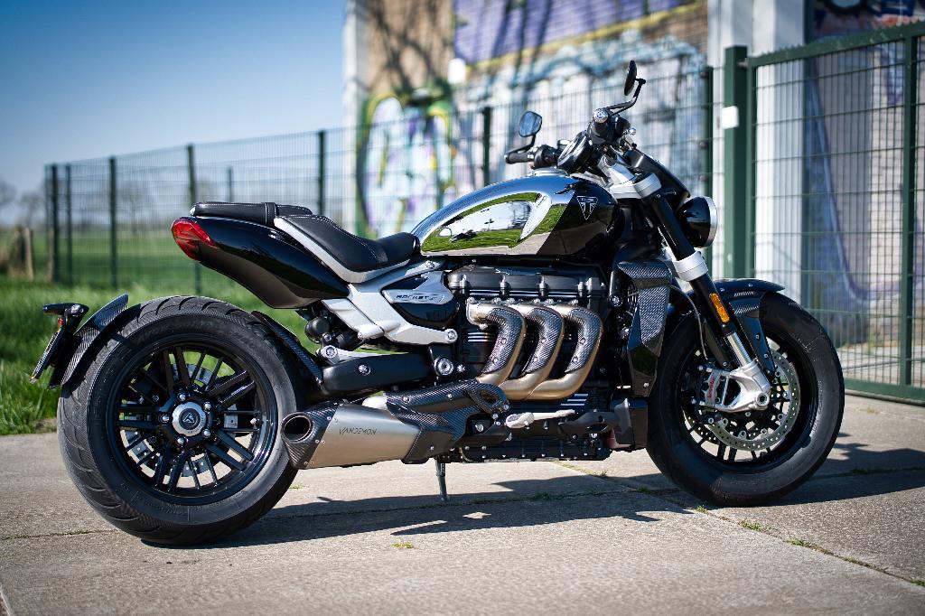 Triumph Rocket 3r 2023 special chrome edition., 2500 cc, Occasion, Motorrijbewijs A, 3 cilinders