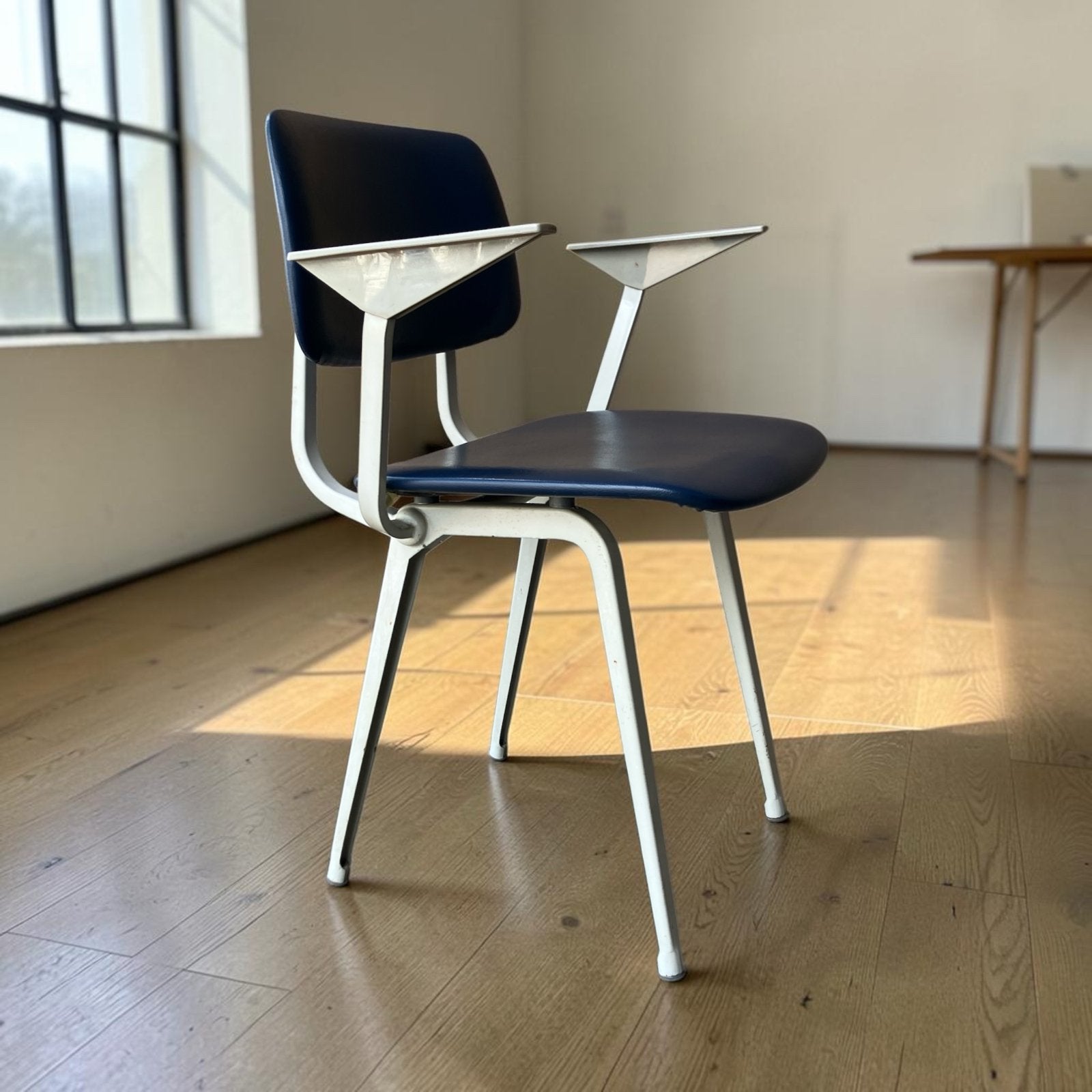 Friso Kramer Revolt Chair  1970 Ahrend de Cirkel, Ophalen