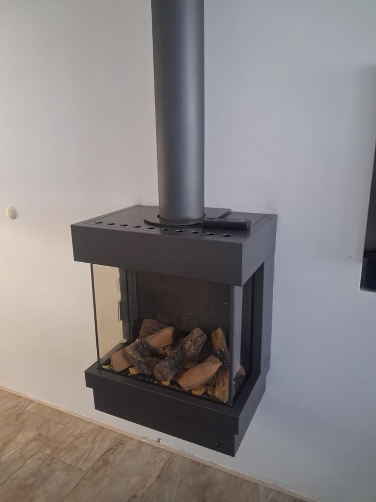 Moderne hangende gashaard met afstandsbediening, Ophalen of Verzenden, Zo goed als nieuw, Hangende haard, Gashaard