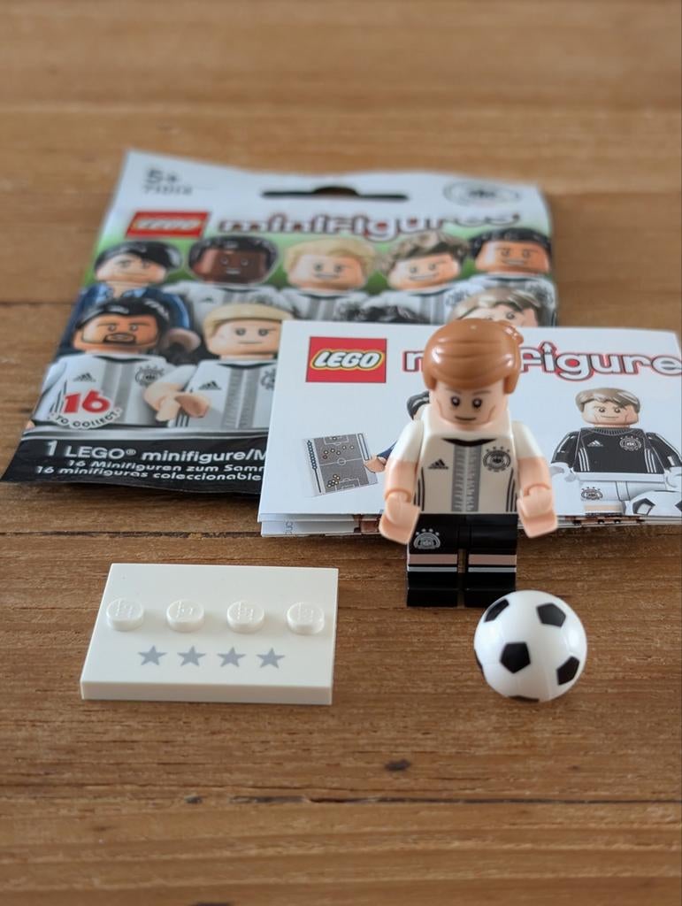 Lego Minifigures serie DFB – Der Mannschaft/ Kroos, Lego, Nieuw, Ophalen of Verzenden, Minifiguren serie