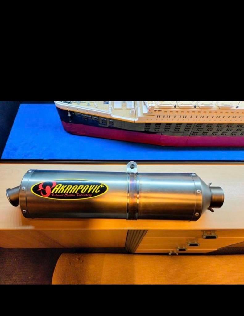 Akrapovic RSV Mille titanium uitlaat - Zeer goede staat, Ophalen of Verzenden, Gebruikt