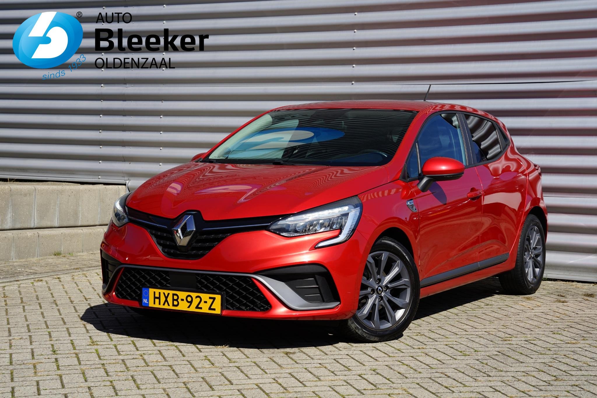 Renault Clio 1.0 TCe R.S. Line Cruise ECC Navigatie Stoelver, Voorwielaandrijving, 101 pk, Gebruikt, 580 kg