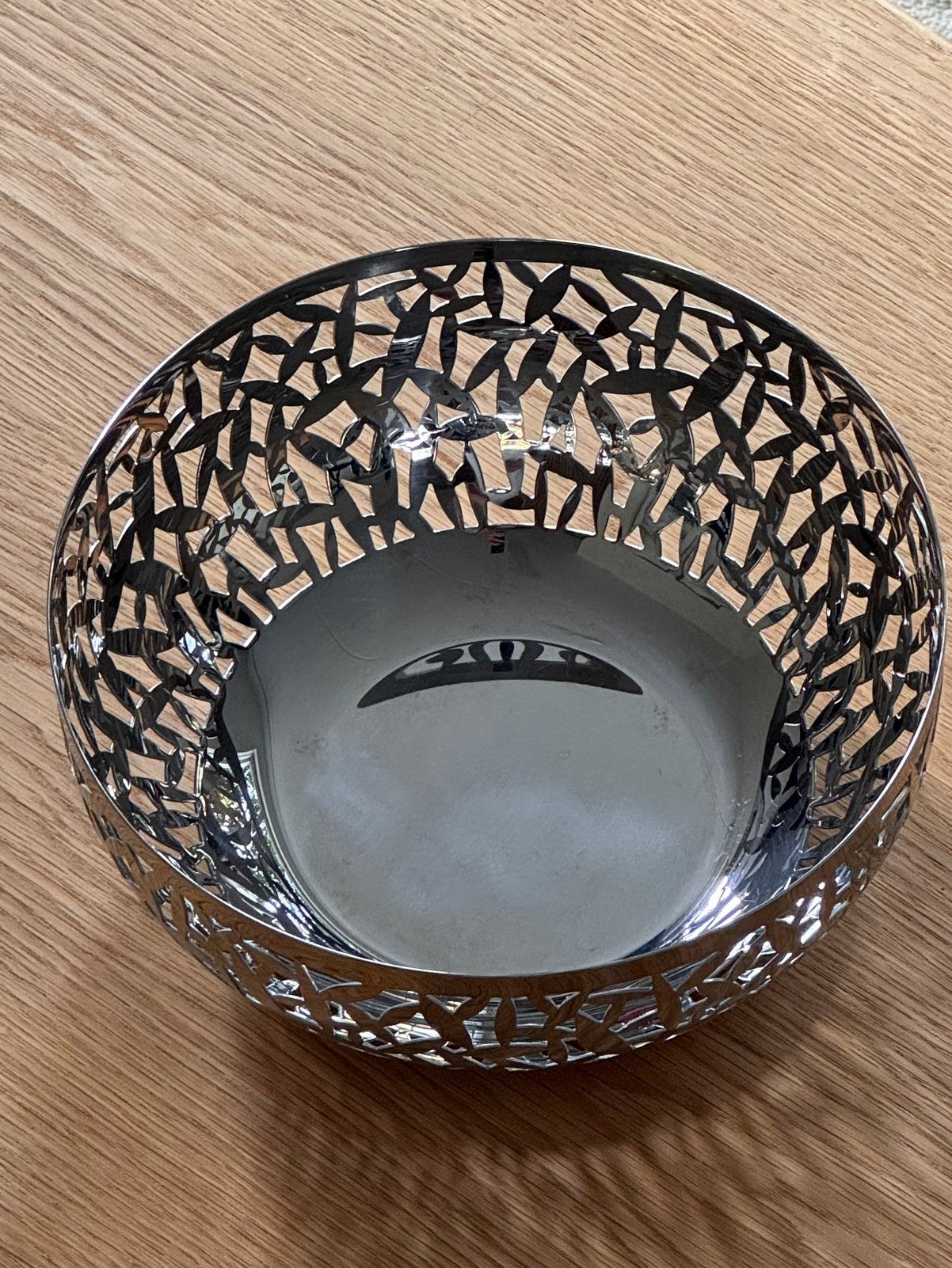 Alessi Cactus! Fruitschaal RVS - Ø 21 cm - Designklassieker, Schaal, Rond, Ophalen of Verzenden, Zo goed als nieuw