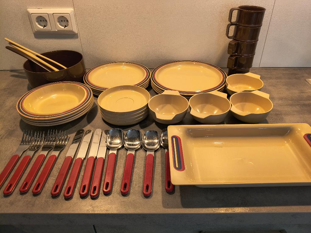 Retro Mepal Camping Servies - 4 Personen, Caravans en Kamperen, Ophalen of Verzenden, Zo goed als nieuw