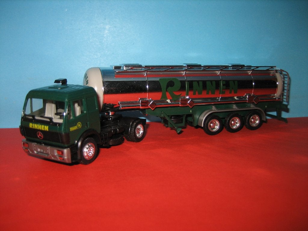 Rinnen  MERCEDES met Tank-oplegger  Herpa, Ophalen of Verzenden, Zo goed als nieuw, Bus of Vrachtwagen, Herpa