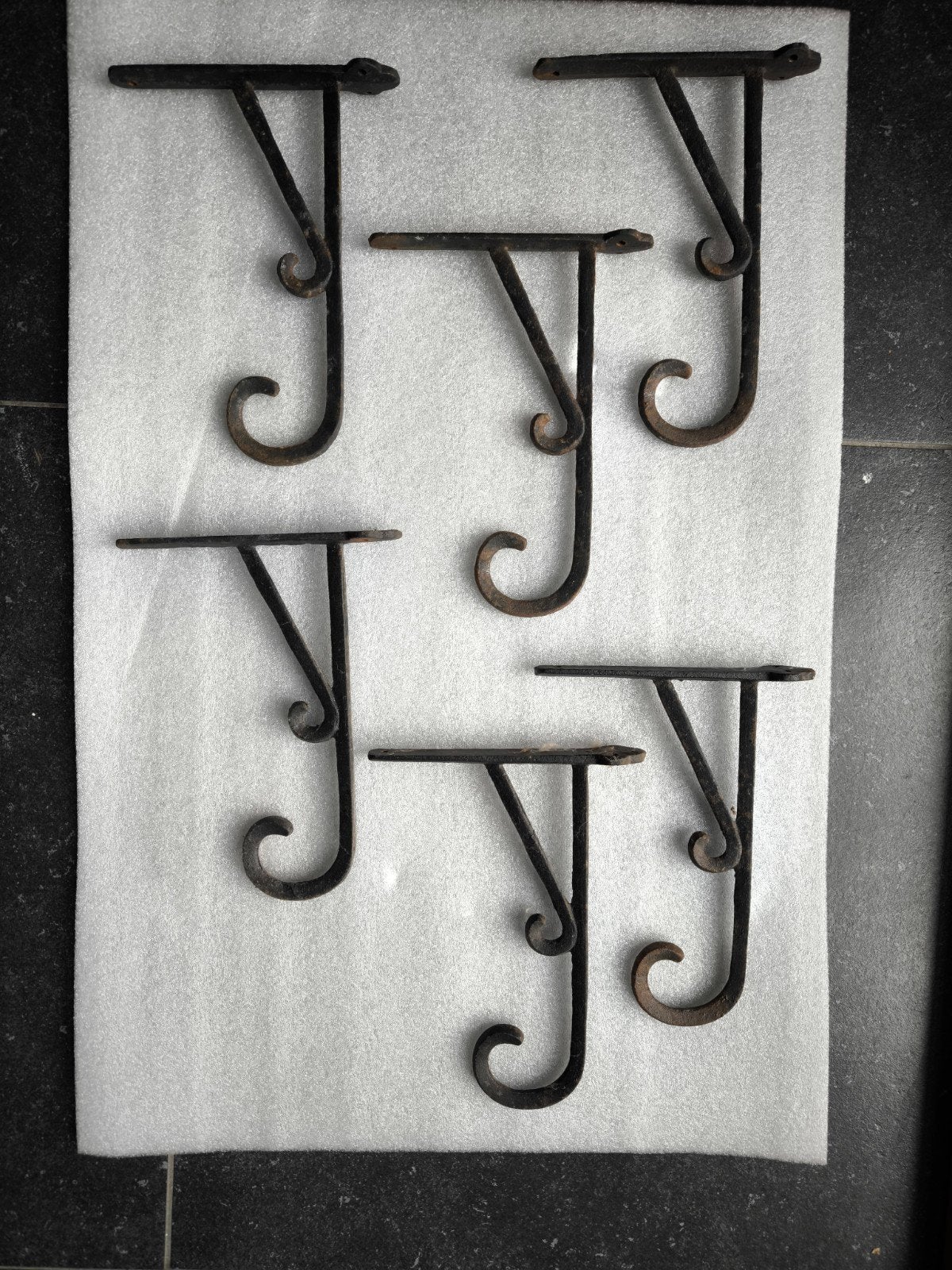 Set van 6 antieke smeedijzeren haken/beugels, Ophalen of Verzenden, Gebruikt