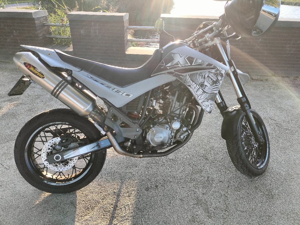 Yamaha XT660X, Particulier, Minimaal motorrijbewijs A2, Handgeschakeld, 1 cilinder