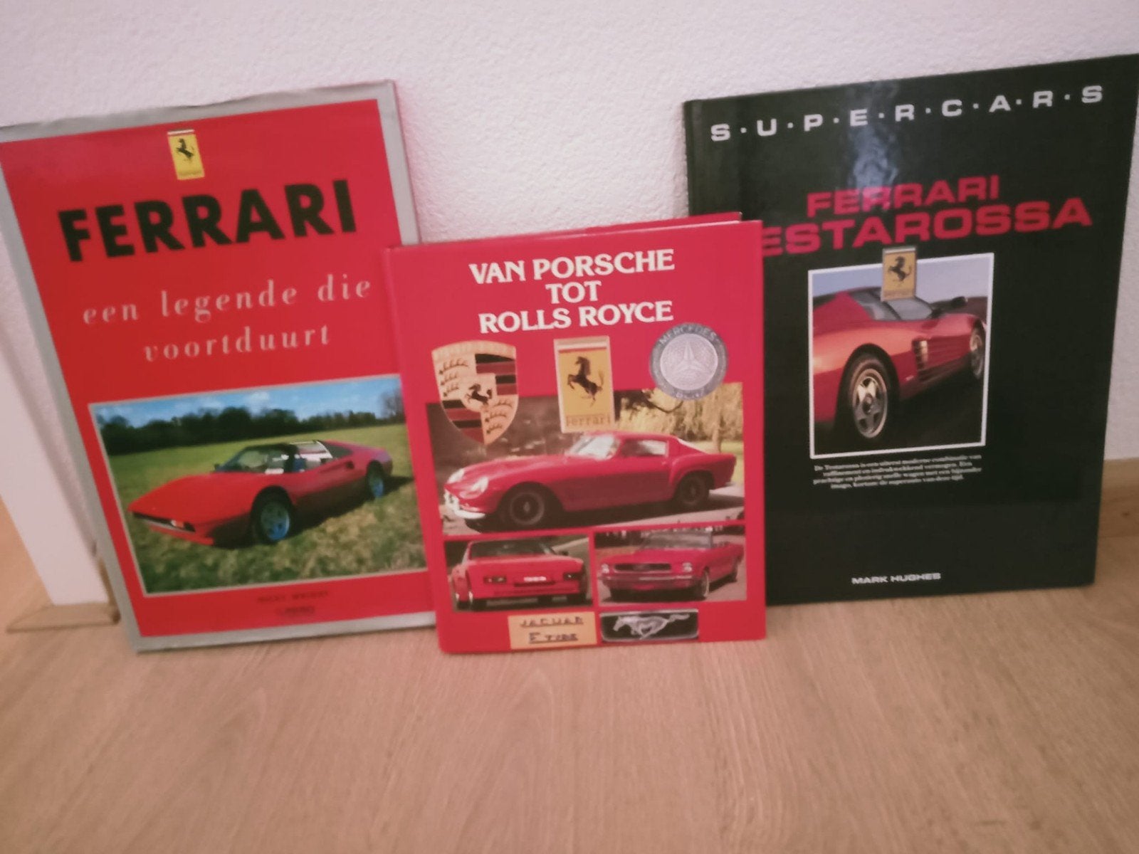 ferrari boeken, Ophalen, Zo goed als nieuw