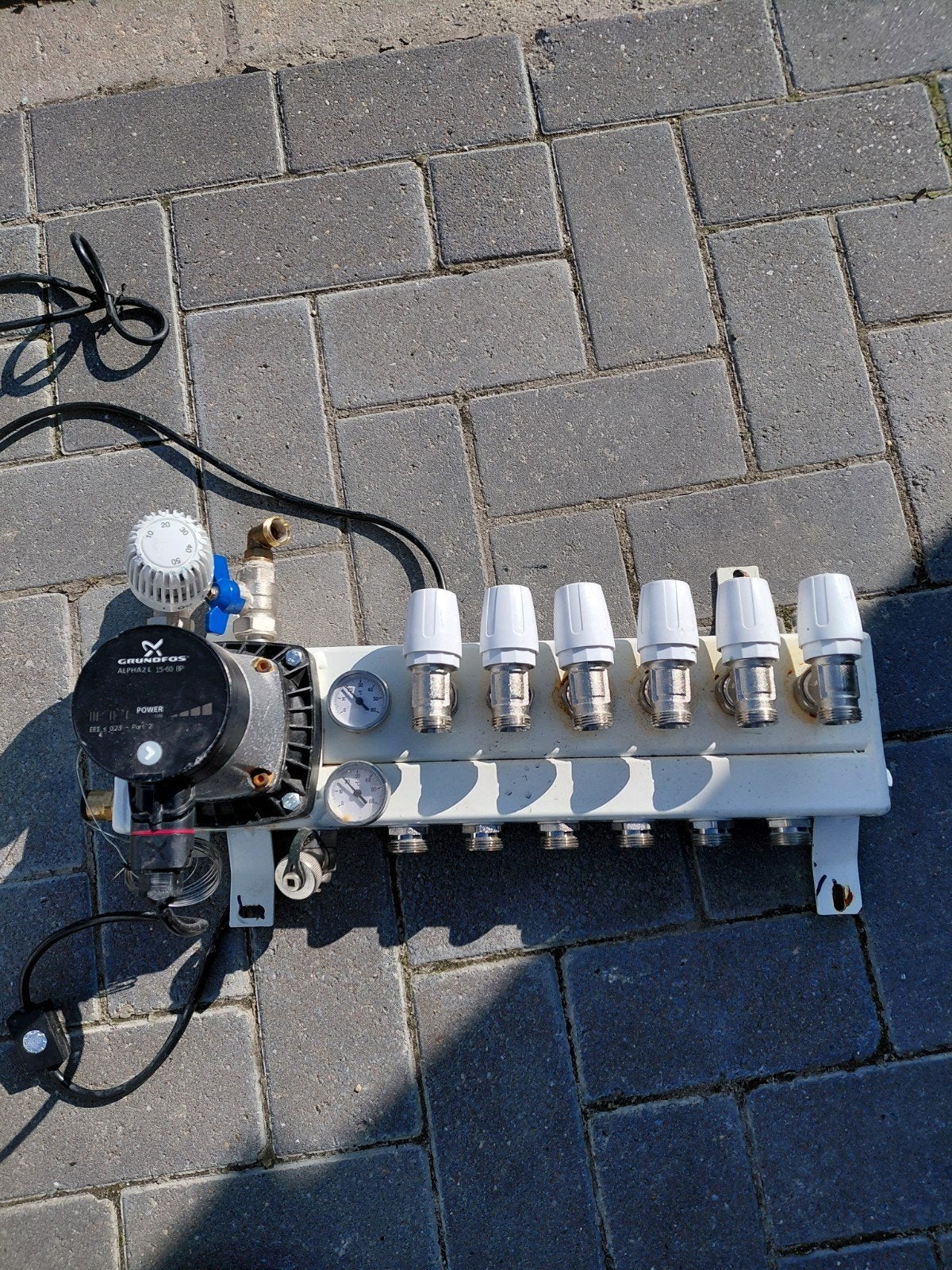 Verdeler voor vloerverwarming. Grundfos, Minder dan 30 cm, Overige typen, Minder dan 60 cm, Ophalen of Verzenden
