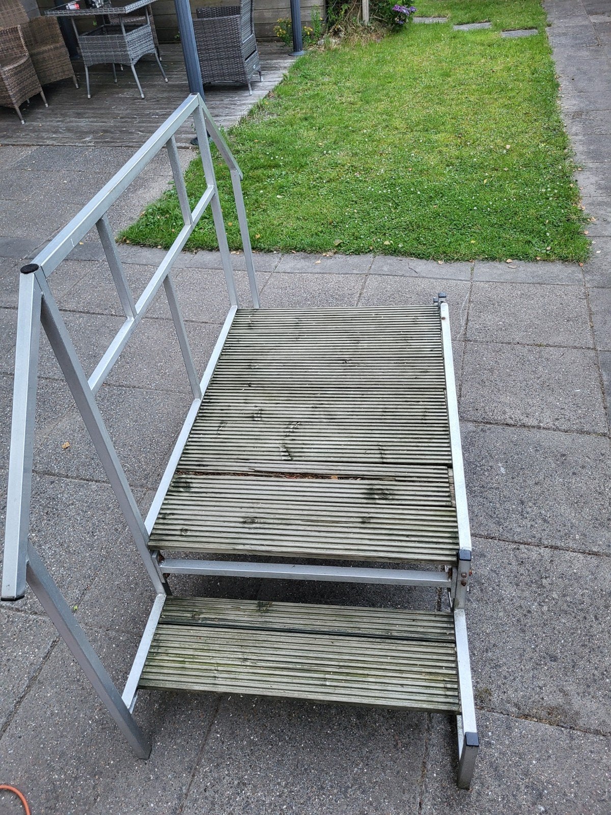 Gebruikte opstap/bordes voor stacaravan, Ophalen of Verzenden, Gebruikt