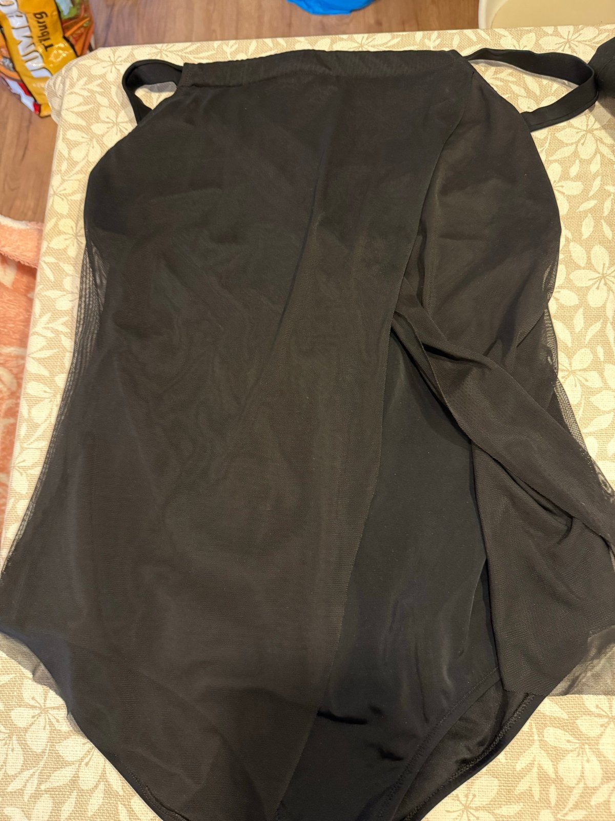Zwarte Badpak met Mesh Overlay - Maat 46, Verzenden, Zo goed als nieuw, Zwart, Badpak