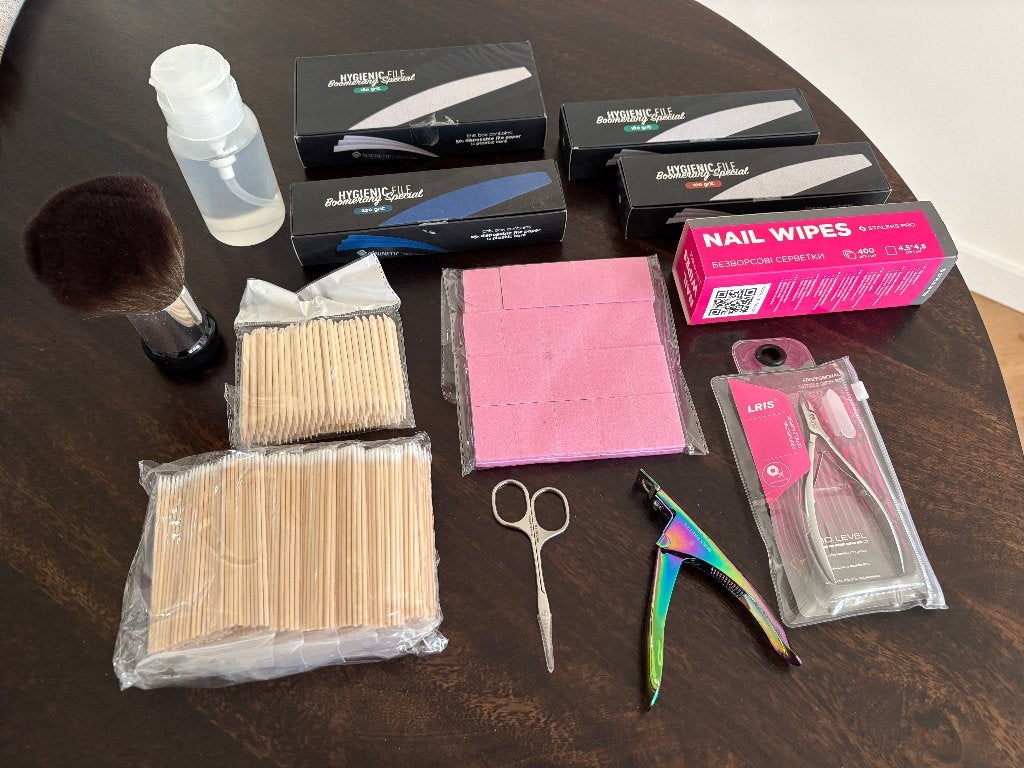 Manicure producten, Nagels lakken