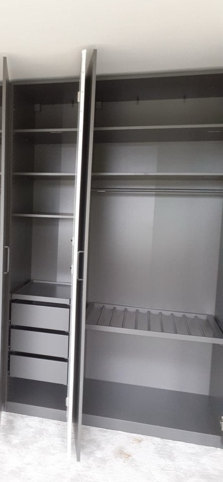 IKEA PAX antraciet. (Deel van kledingkast) - 100x240x60 cm, Huis en Inrichting, Kasten | Kledingkasten, Ophalen, Met deur(en)