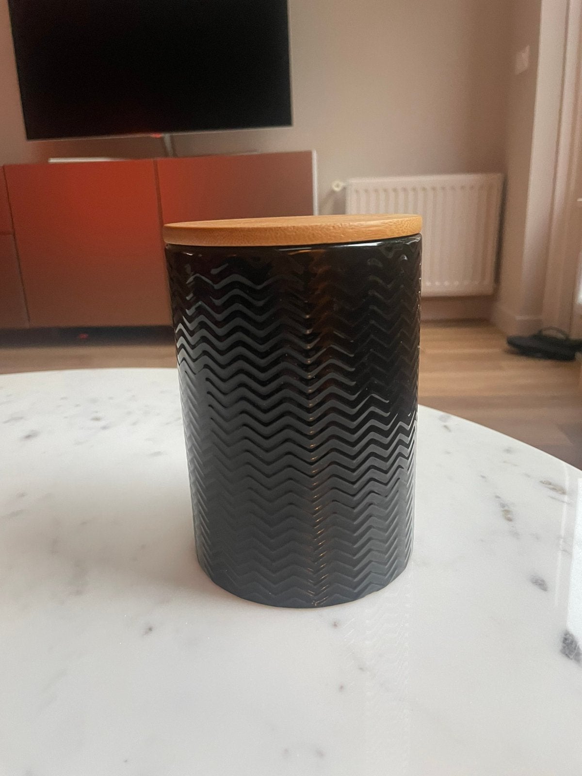 Zwarte voorraadpot met houten luchtdichte deksel, Huis en Inrichting, Keuken | Potten en Pannen, Ophalen of Verzenden, Zo goed als nieuw