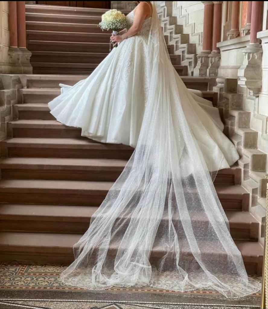 Alyssa Couture Trouwjurk | Maat 40-42 | Nieuwprijs €3000 |, Ophalen of Verzenden, Zo goed als nieuw, Wit, Trouwjurk