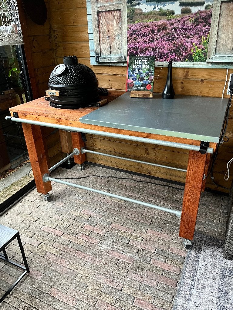 Barbecue tafel Incl kamado Patton, Ophalen, Gebruikt, Kamado, Met accessoires