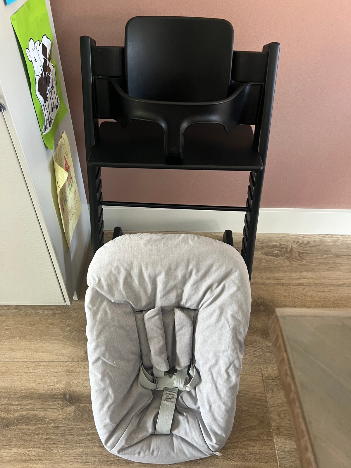 Stokke Tripp Trapp zwart incl babyset en newbornset, Ophalen, Zo goed als nieuw, Meegroeistoel