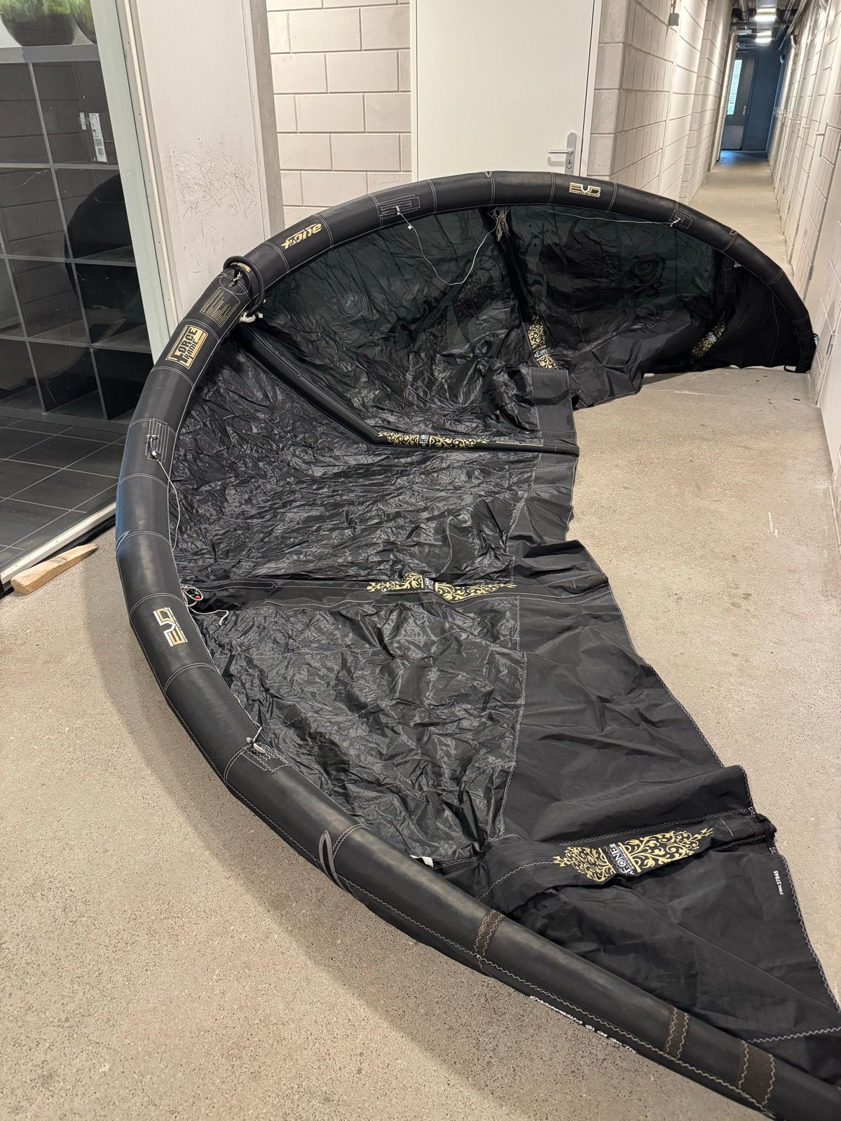 F-One Bandit EVO 9m² Kite - Zo goed als nieuw, 9 m², Geen board, Ophalen of Verzenden, Zo goed als nieuw