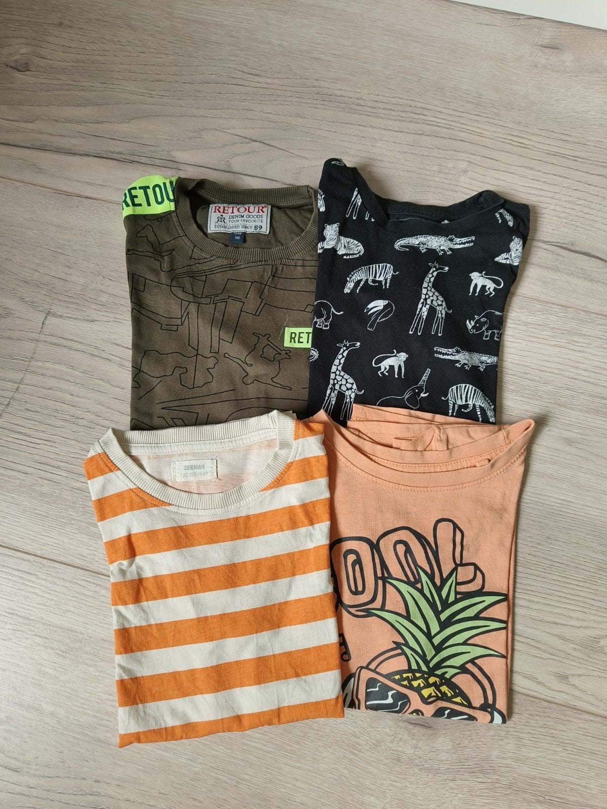 4 leuke T-shirts, maat 122/128, Kinderen en Baby's, Gebruikt, Ophalen of Verzenden, Setje, Retour, Zeeman