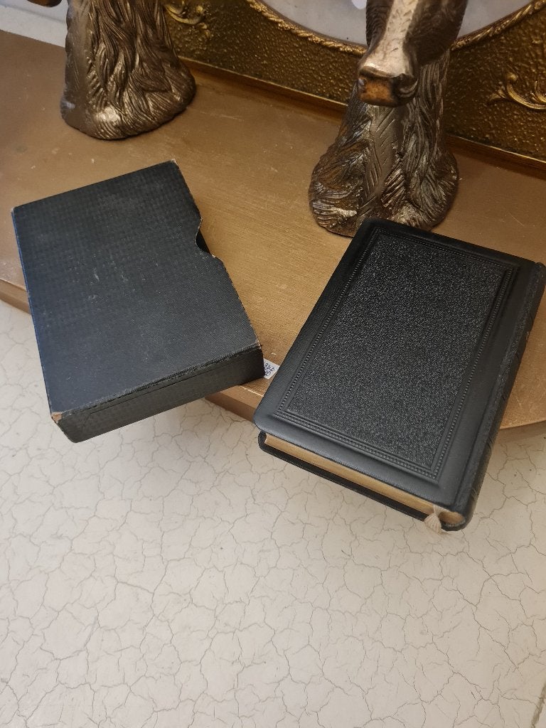 Oud missaal gezangenboek goud op snee, Antiek en Kunst, Ophalen of Verzenden
