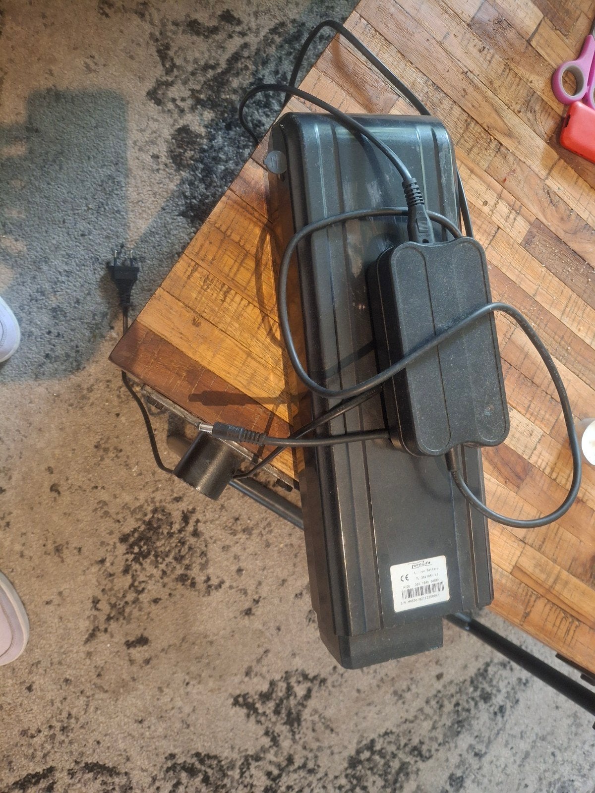 Accu met oplader, Gebruikt, Minder dan 80 cm, Minder dan 80 cm, Ophalen of Verzenden