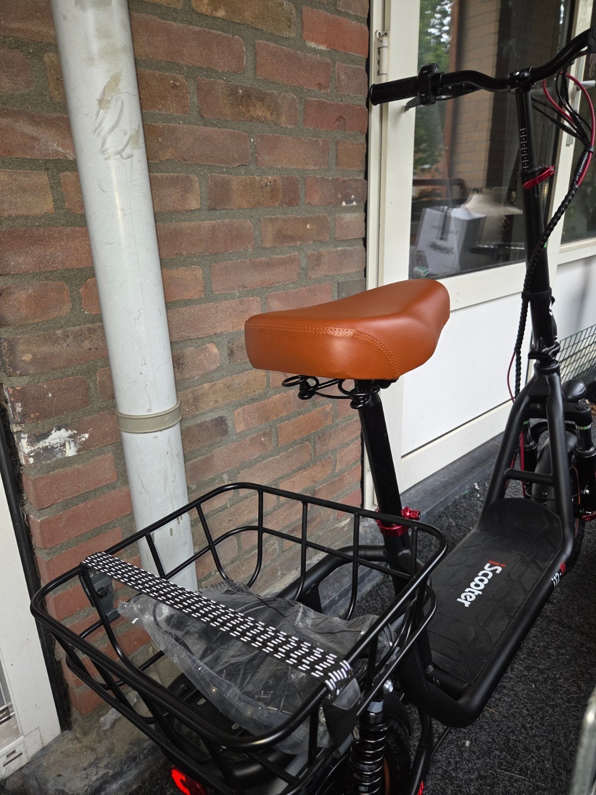 Electrische nieuwe step met zadel, Ophalen, Nieuw