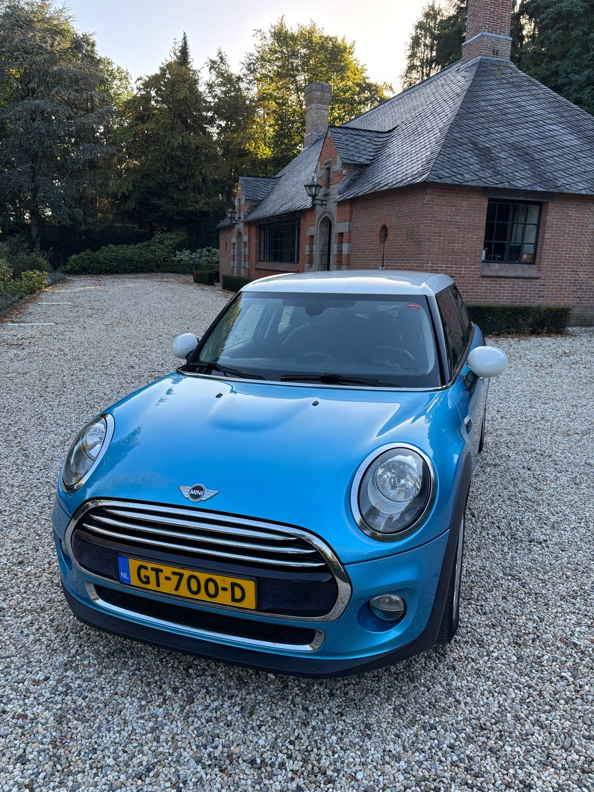 Mini Cooper 1.5 136pk 2015 Blauw 5-deurs, Auto's, Dealer onderhouden, Zwart, Blauw, 49 €/maand
