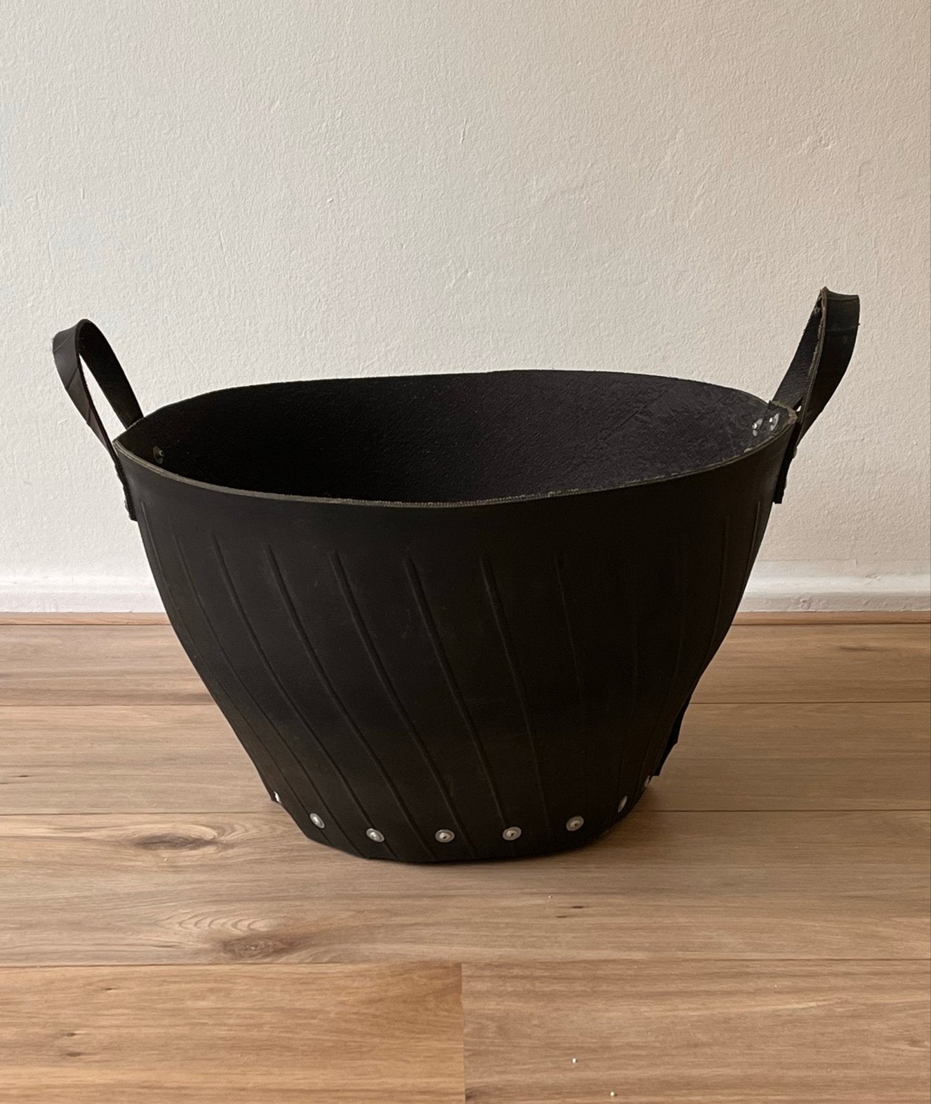 Grote zwart rubberen mand met handvatten, ø 50 cm, Ophalen, Zwart, Zo goed als nieuw, Natuurlijk materiaal