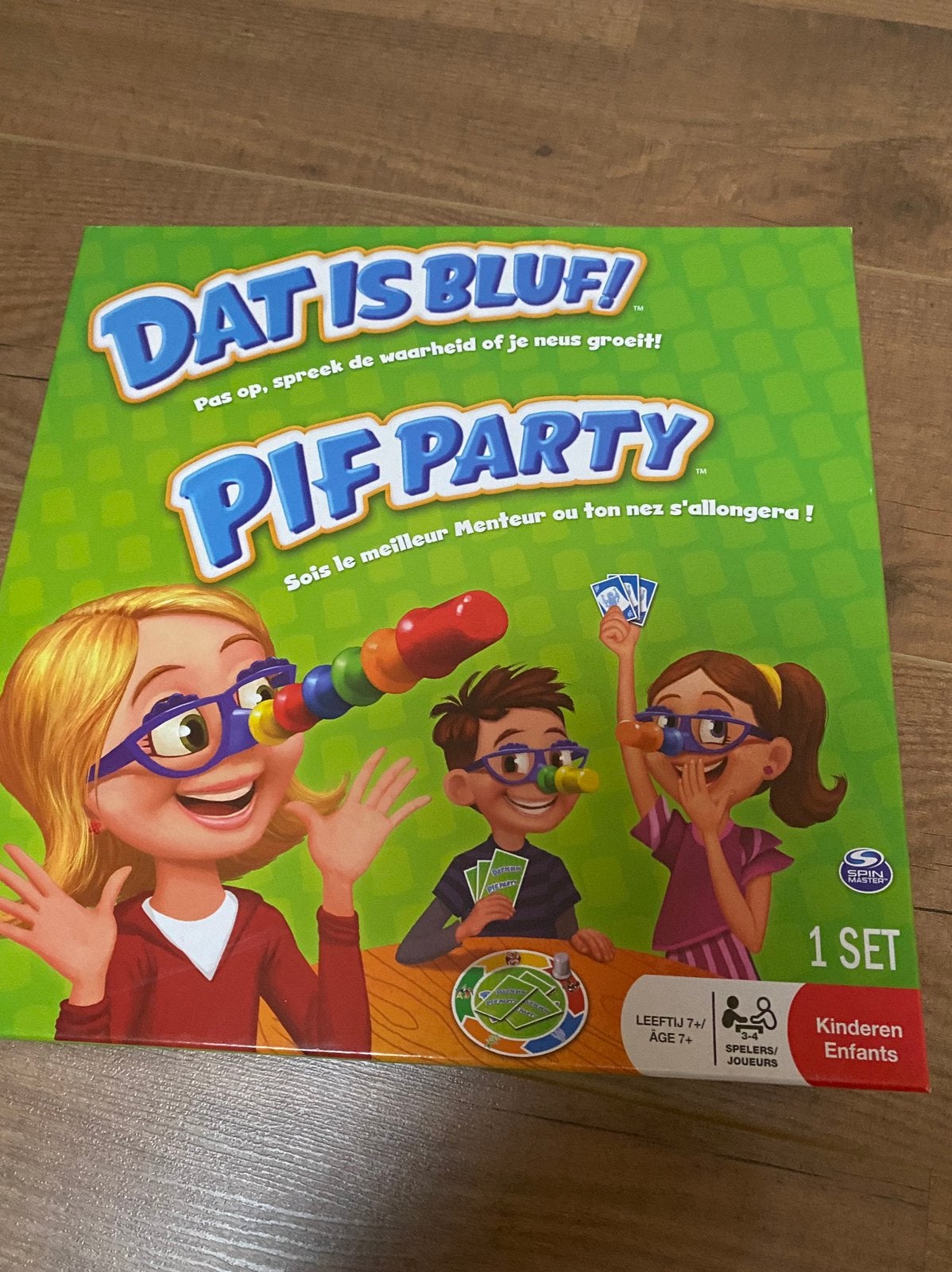 Dat is bluf! Gezelschapsspel (Nieuw), Drie of vier spelers, Ophalen of Verzenden, Nieuw, Spin Master