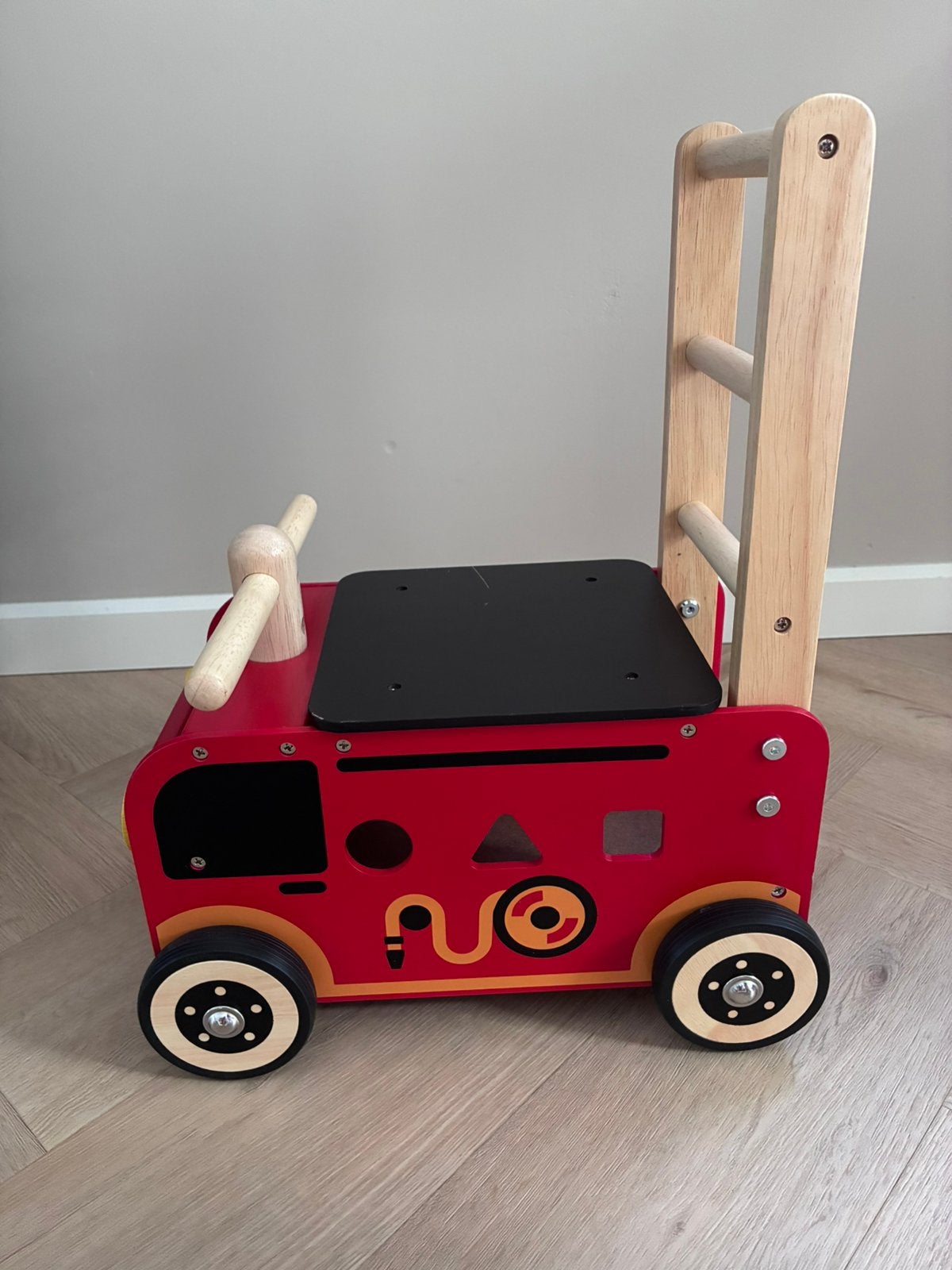 Houten brandweer loopauto / duwwagen, Kinderen en Baby's, Speelgoed | Houten speelgoed, Ophalen