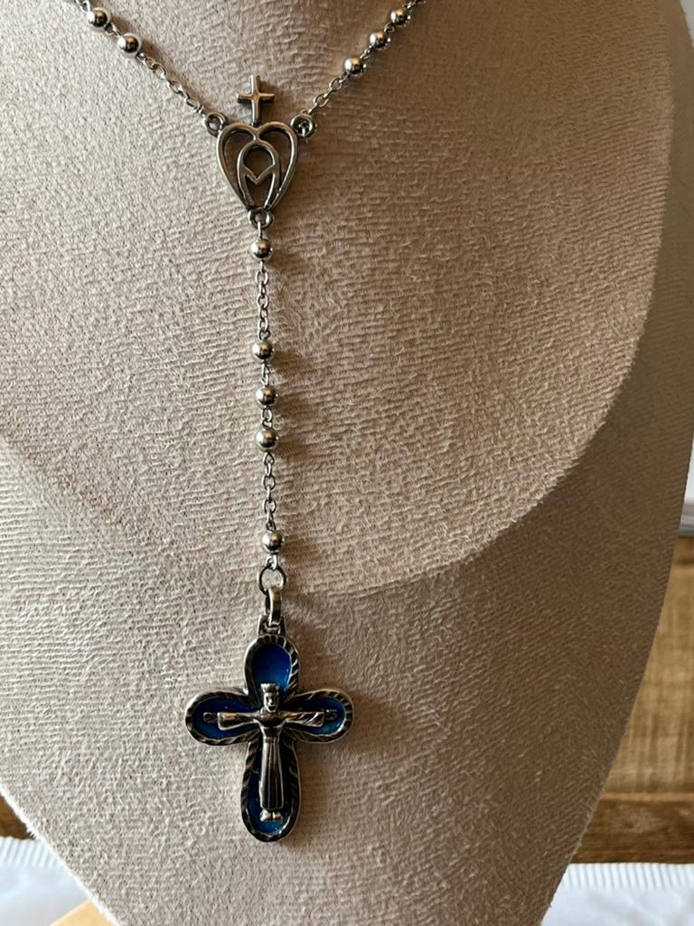 Rozenkrans ketting met emaille kruis en Jezus figuur, Met hanger, Verzenden, Zo goed als nieuw, Zilver
