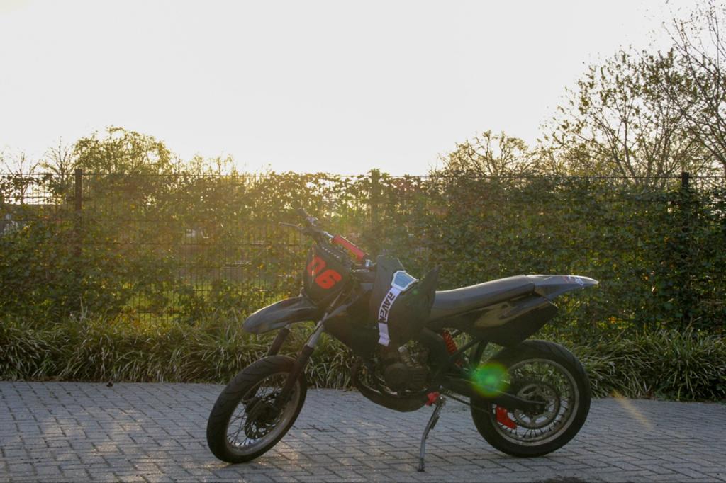 Derbi senda 50 cc gepoedercoat gele plaat, Ophalen, Derbi, Gebruikt, 50 cc