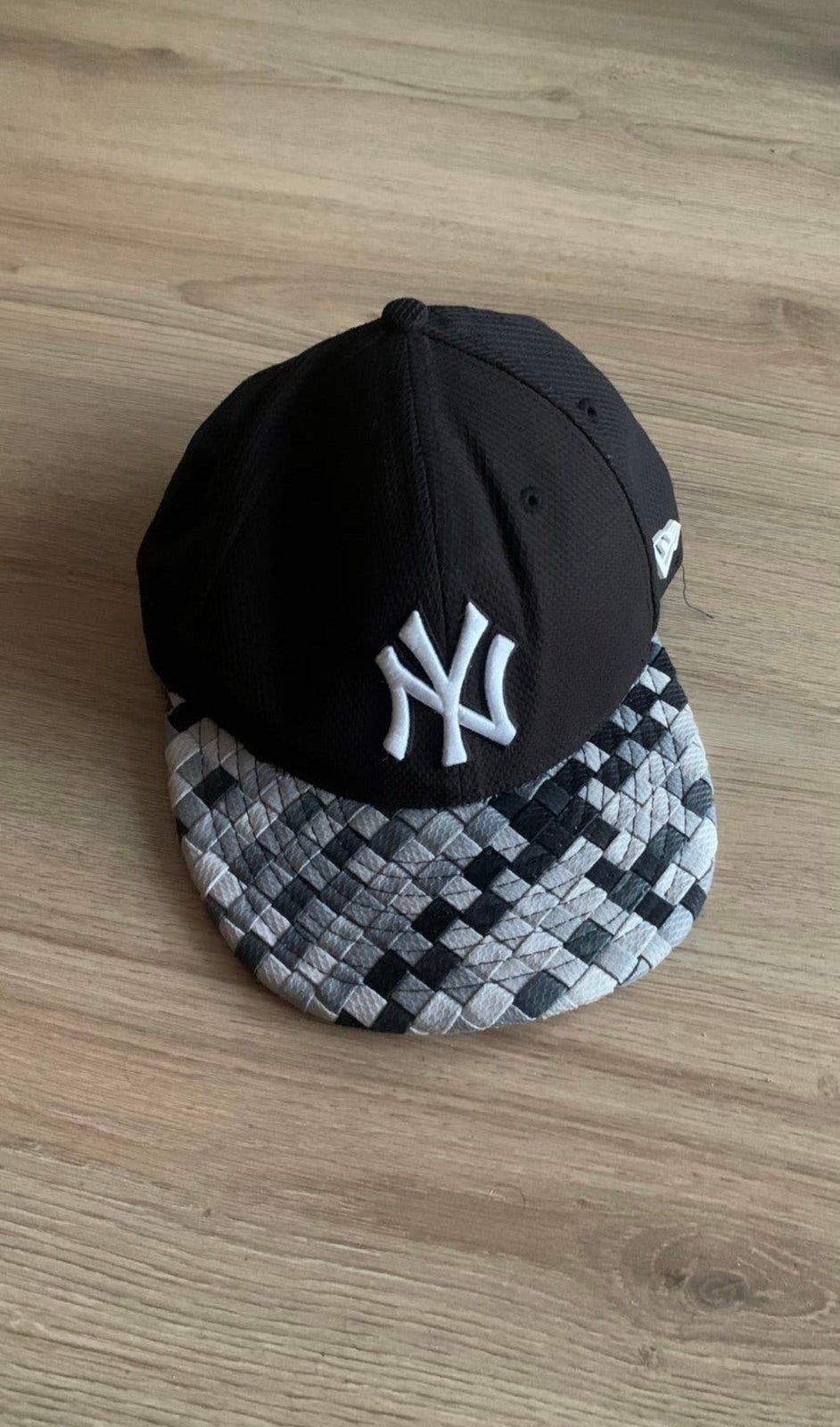 New Era NY Yankees Pet - Zwart / Patroon Klep, Ophalen of Verzenden, Zo goed als nieuw