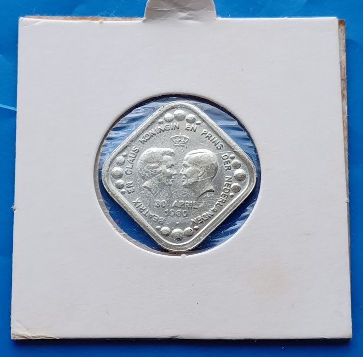 5 cent penning 1980 - Beatrix en Claus - Koningin en Prins, Verzenden, Overige materialen, Nederland