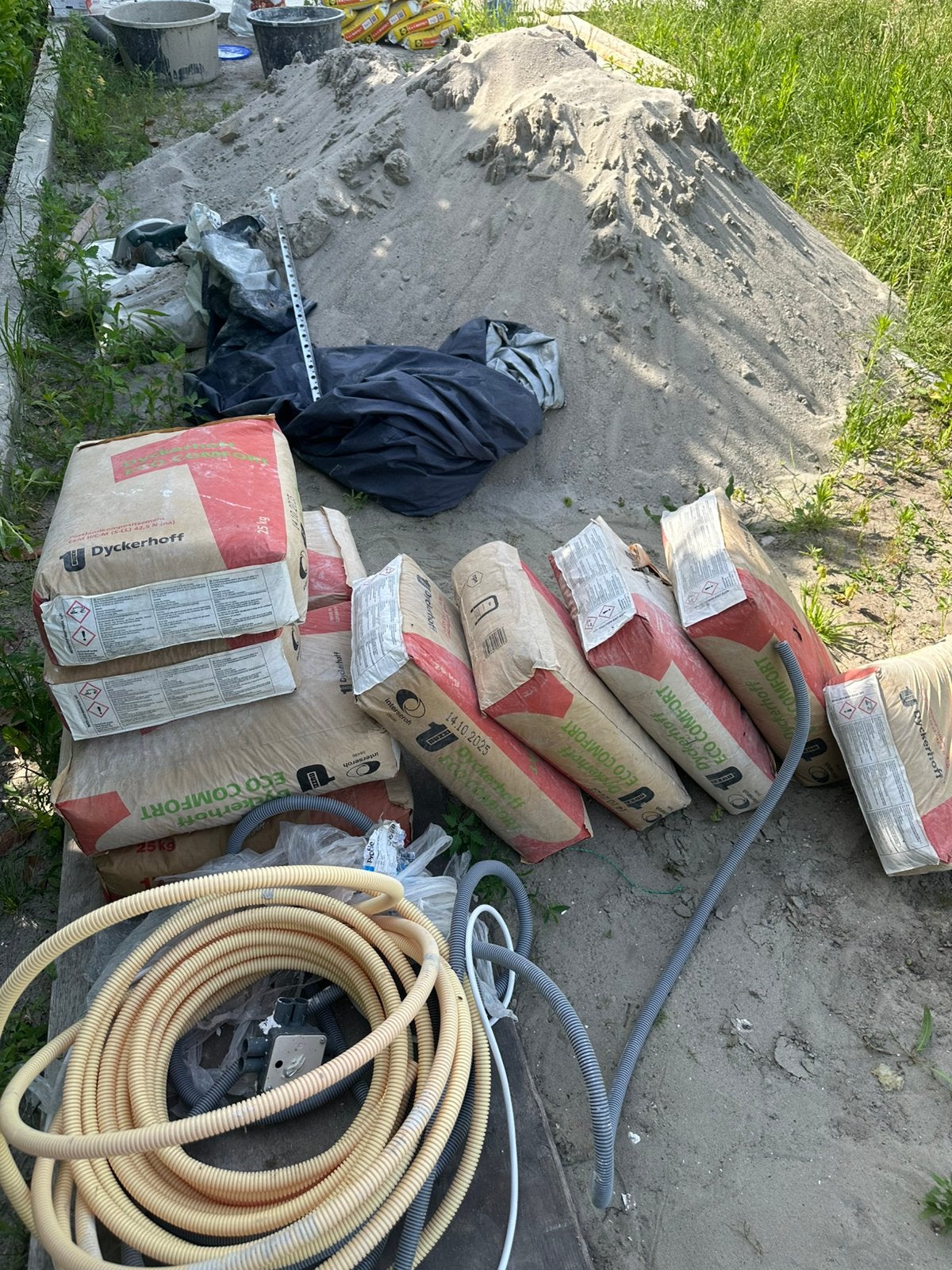 Gratis zaken cement, Overige materialen, Zwart, Overige typen, Ophalen of Verzenden