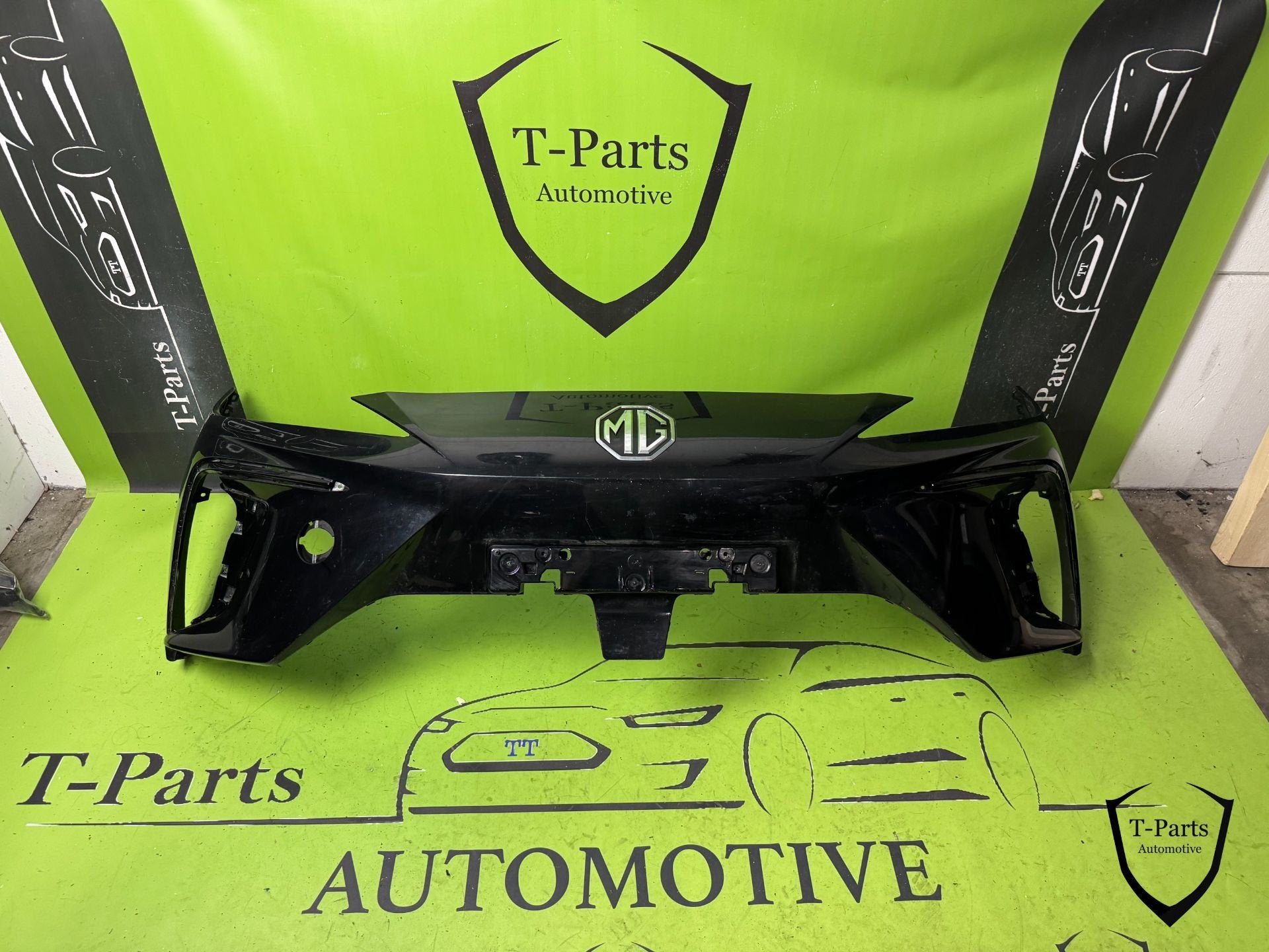 MG4 voorbumper bumper mg 4, Gebruikt, Ophalen of Verzenden, Bumper, SAIC Motor UK Technical Centre Limited